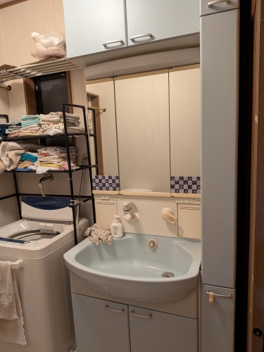 洗面台の取り付け取り外し